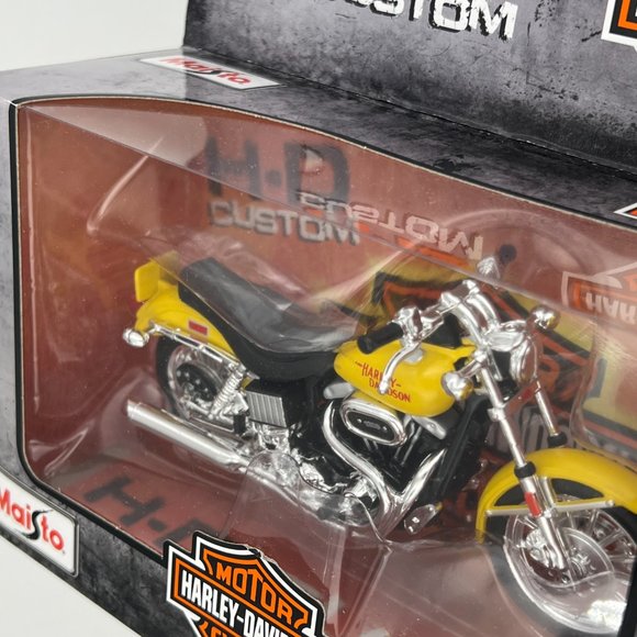 1977 Harley Davidson FXS Low Rider Yellow Series 38 Maisto 1:18 Scale Model - Picture 2 of 9